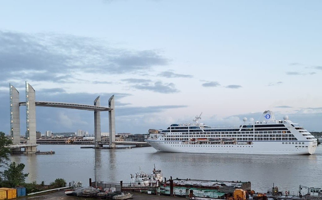 Bordeaux bridge with cruise ship